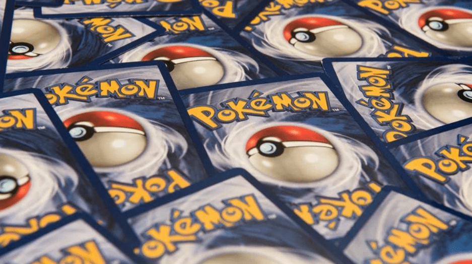 Game thủ Pokemon TCG được bà ngoại cho ‘kế thừa’ gói bài siêu giá trị