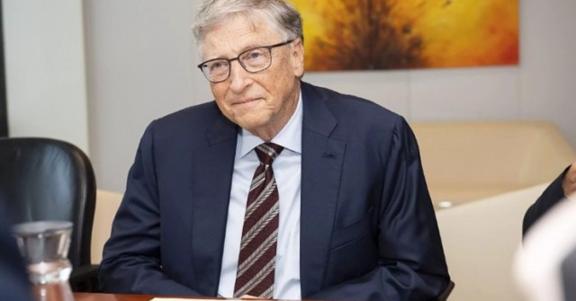 Bill Gates cảnh báo người trẻ về 4 mối đe dọa toàn cầu