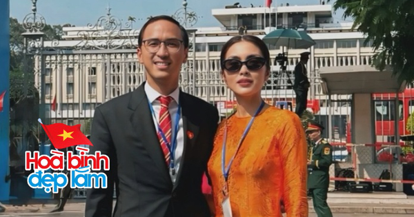 1 chi tiết đặc biệt trong bức ảnh của Hà Tăng và chồng doanh nhân khi xem diễu binh, diễu hành 30/4 gây sốt