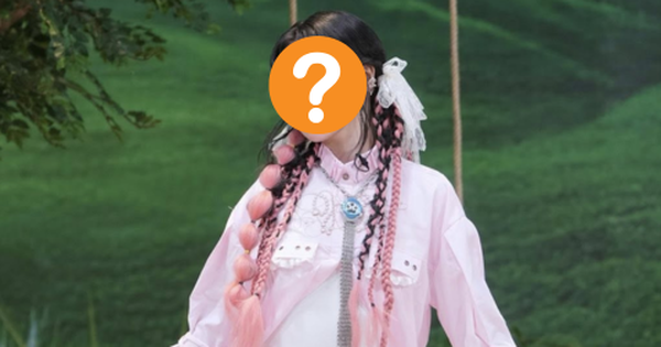 1 Em Xinh phát hiện mang thai con đầu lòng giữa lúc đang ghi hình?