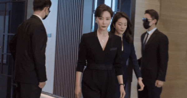 Khi phu nhân hào môn cao tay xử lý chồng ngoại tình: Không cần giữ đàn ông, chỉ cần giữ quyền lực