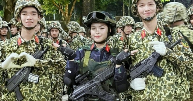 Bóng hồng gen Z tài sắc của Khối nữ chiến sĩ Biệt động