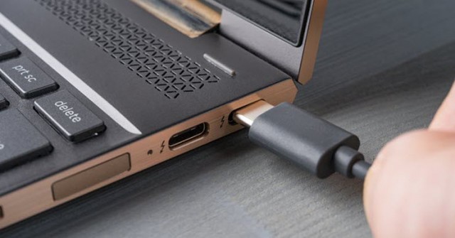 Vẫn có thể sạc laptop bằng sạc điện thoại, nhưng bạn phải biết điều này!