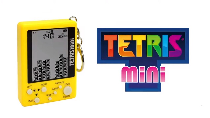 Xuất hiện máy chơi game Tetris mini nhỏ như móc treo chìa khóa