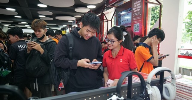 Chuỗi hoạt động S-Camp 2025 diễn ra tại gần 30 trường đại học, với loạt trải nghiệm A.I lần đầu tiên