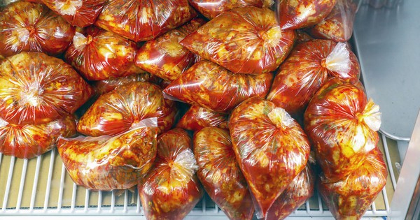 Phát hiện thi thể người phụ nữ trong tủ lạnh đựng kim chi