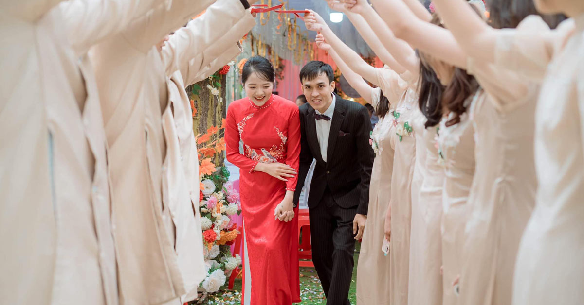 Anh 16 tuổi em mới chào đời, chờ em 19 tuổi anh “hốt” về nhà luôn