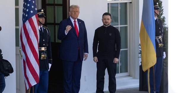 Ông Trump tỏ thái độ bất ngờ khi thấy ông Zelensky không mặc vest: Báo Anh công bố tình tiết hé lộ sự thật