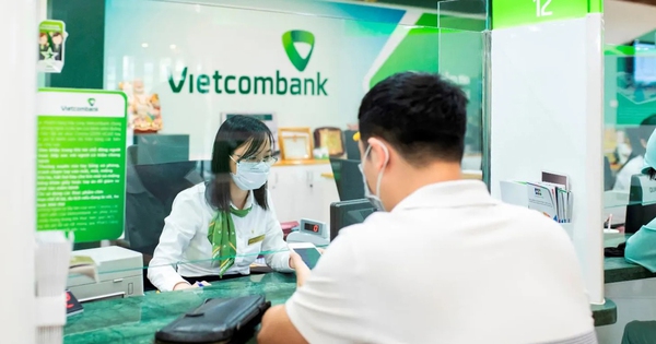 Chủ tài khoản Vietcombank lưu ý thời gian chuyển tiền trên app trong 5 ngày nghỉ lễ
