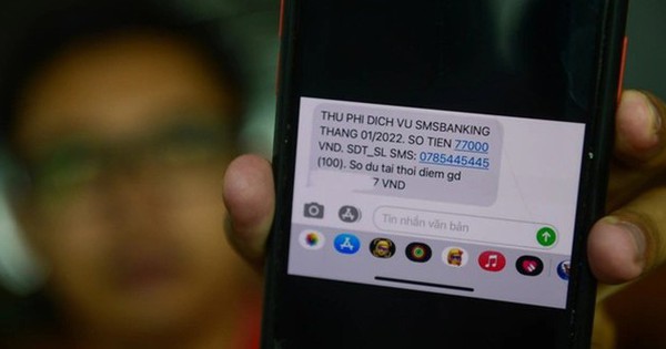 Tăng phí SMS banking, có ngân hàng thu tới nửa triệu đồng/tháng