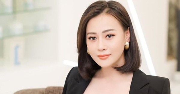 Phương Oanh đăng ảnh 2 con, người hâm mộ chú ý đôi tai bé trai: Cực thông minh, sau này giỏi giống bố!