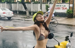Xôn xao hình ảnh gái xinh diện bikini, hồn nhiên check-in giữa đường phố: Trang phục gợi cảm nhưng không phù hợp