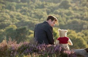 Đánh giá phim Christopher Robin: Khi gia đình, bạn bè là vô giá