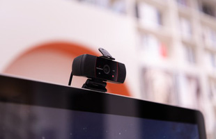 Cặp đôi webcam và micro 