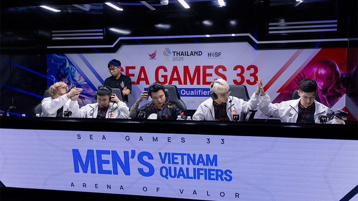 FPT x Flash vô địch vòng loại SEA Games 33 Liên Quân Việt Nam