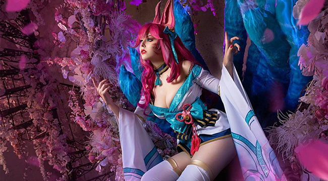 LMHT: Cosplay Ahri Chiêu Hồn Thiên Hồ đầy quyến rũ