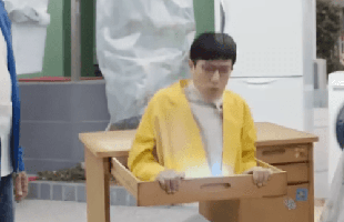 Giật mình khi thấy Nobita U50 phiên bản live-action, già đau đớn nhưng vẫn hậu đậu, vụng về