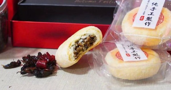 Ra mắt bánh trung thu nhân dế, hương vị thế nào?