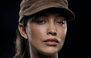 The Walking Dead: Cô nàng nóng bỏng Rosita và gã 