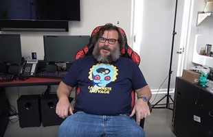 Chỉ 1 tuần sau video đầu tiên, kênh Youtube chuyên game của Jack Black đã đạt 2,4 triệu sub