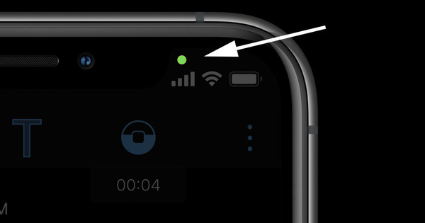 Vì sao iPhone bỗng dưng xuất hiện hai chấm màu xanh, cam?