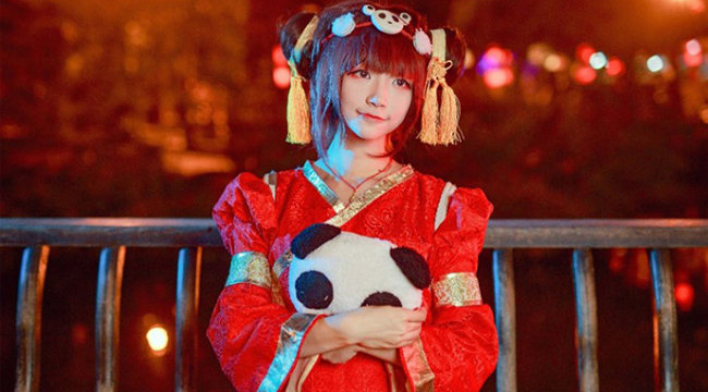 LMHT: Cosplay Annie Gấu Trúc cỗ máy chiến đấu đầy ngọt ngào