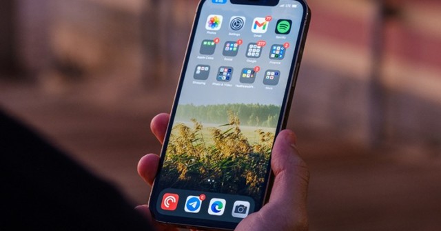 iPhone sẽ ra sao nếu để dưới mặt trời quá lâu?