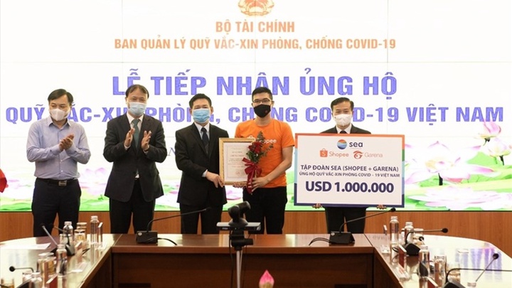 Shopee và Garena Việt Nam ủng hộ 1 triệu USD vào Quỹ Vaccine phòng COVID-19