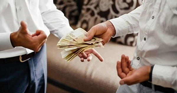 Người đàn ông vay ngân hàng 730 triệu đồng rồi cho bạn vay lại với lãi 2%, 1 năm sau con nợ quỵt tiền: Tòa phán "anh mới là người sai"