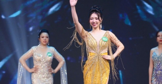Bước ngoặt táo bạo của nữ chuyên gia tài chính trên sàn diễn sắc đẹp