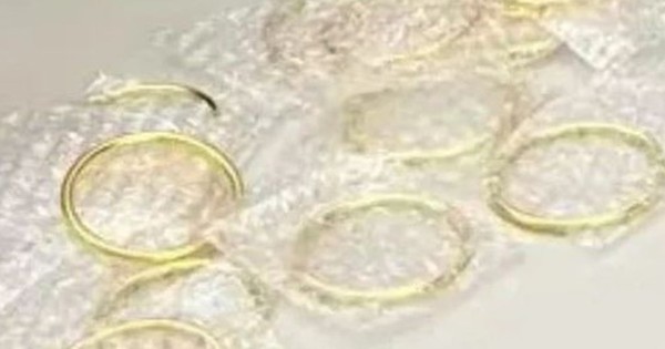 Đi thu gom rác, cụ bà nhặt được số vàng trị giá 1,4 tỷ đồng