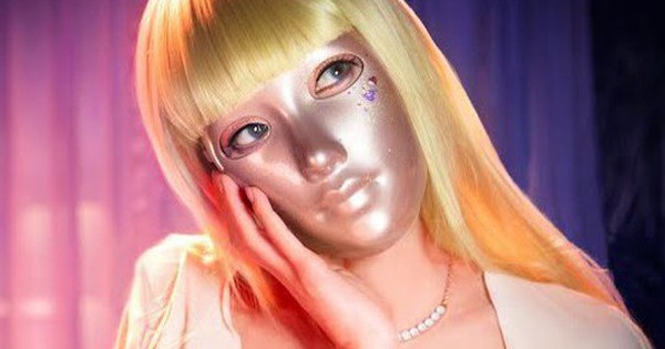 Mask Girl và những điểm khác biệt so với bản gốc