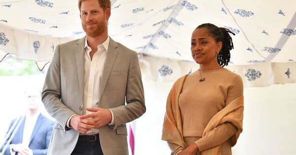 Mẹ Meghan nghĩ gì khi lần đầu gặp chàng rể Harry? - GIẢI TRÍ