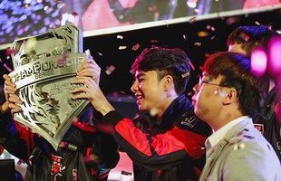 Zeros cầm Aatrox gánh team rank Hàn cực ghê, nhưng đáng tiếc phía bên kia là 2 tuyển thủ của Afreeca và SKT Untara