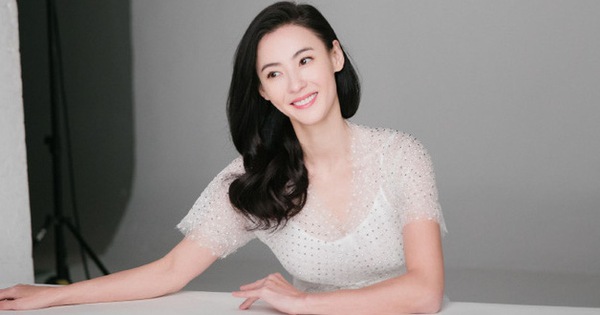 Ảnh hậu trường quảng cáo của Trương Bá Chi khiến dân tình tròn mắt nức nở: Đây là bà mẹ bỉm sữa 3 con sao?