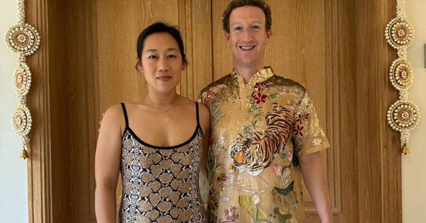 Ông chủ Facebook Mark Zuckerberg và vợ gây chú ý ở tiệc cưới 120 triệu USD