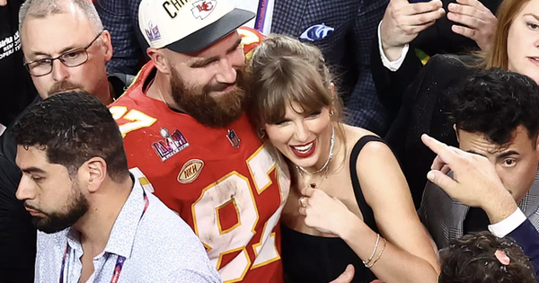 Hẹn hò Taylor Swift, Travis Kelce đang sống 