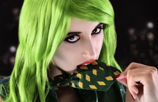 Nóng mắt với cosplay Joker phiên bản nữ: Quá gợi cảm!