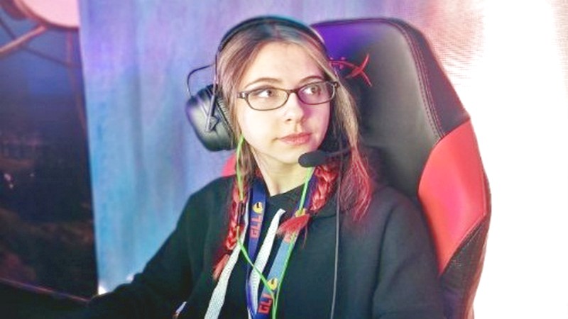Pro PUBG cầu hôn bạn gái cũng là game thủ ngay trước thềm giải đấu