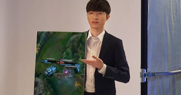 Trực tiếp cuộc khẩu chiến giữa T1 và G2 Esports cùng với meme mới - 