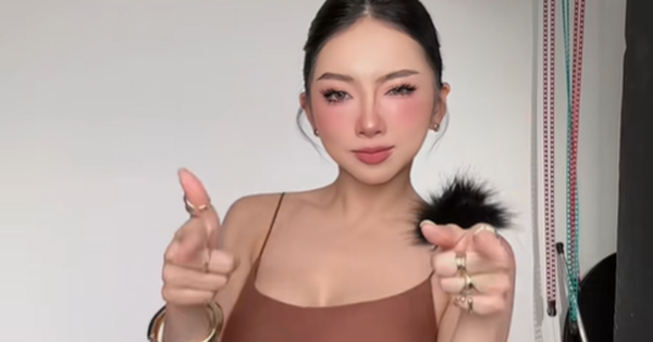 Hoa mắt với chiếc váy siêu mỏng của hot TikToker 1,4 triệu follow