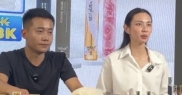 Hoa hậu Thuỳ Tiên giữ khoảng cách với Quang Linh, phản ứng trước thông tin tiêu cực trên livestream