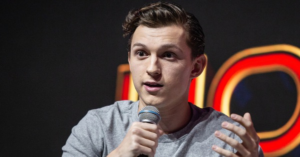 Nhện Tom Holland vừa tiết lộ có nhân vật đã 