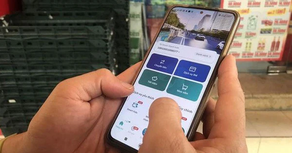 Sau khi tài khoản được cộng 200 triệu đồng, gia đình ở Lâm Đồng nhận thêm cuộc điện thoại từ số lạ, vội vàng báo công an
