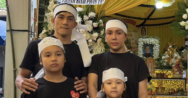 Người thân Anh Tài Duy Nhất qua đời, NS Tự Long và dàn sao gửi vòng hoa chia buồn