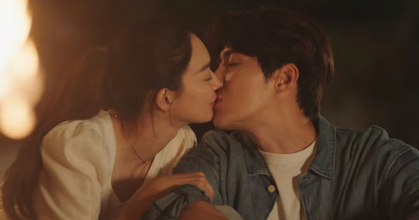 Kim Seon Ho - Shin Min Ah miệt mài rắc 