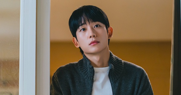 Phim của Jung Hae In bị tẩy chay vì 