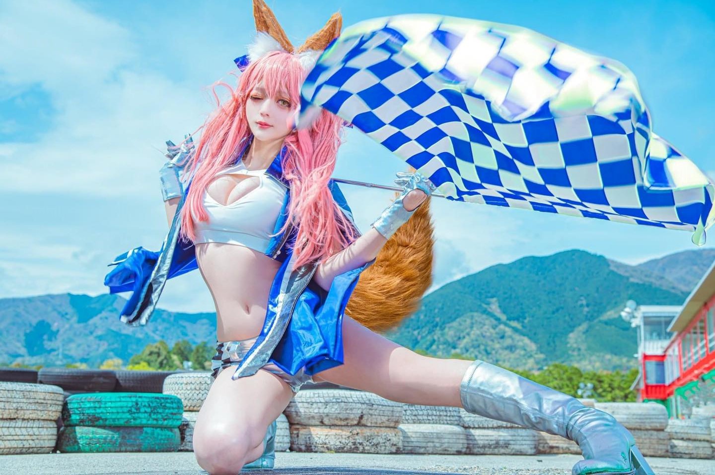 Ngắm nhìn bộ ảnh cosplay Tamamo no Mae của cô nàng hot girl Nhật Bản