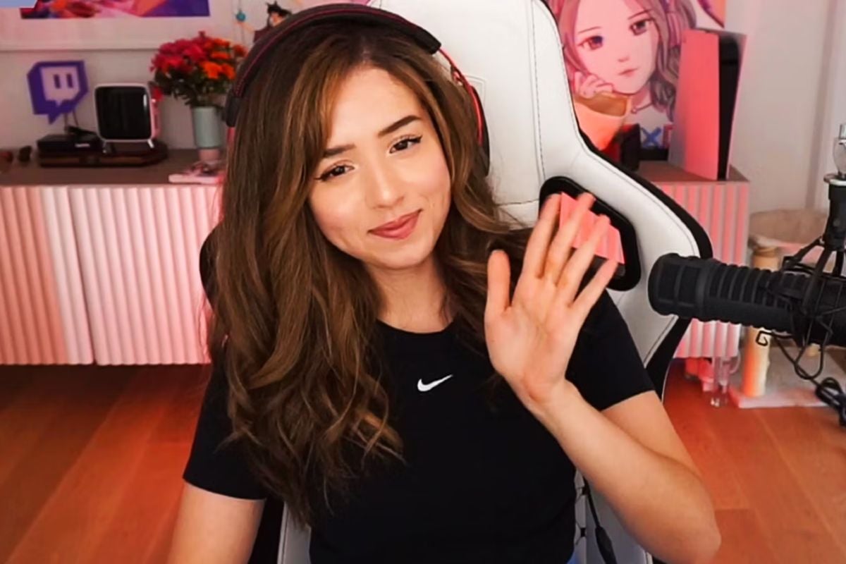 Nữ Streamer Pokimane Hé Lộ Rằng Mình Từng Có Một Mối Quan Hệ Tình Cảm Bí Mật