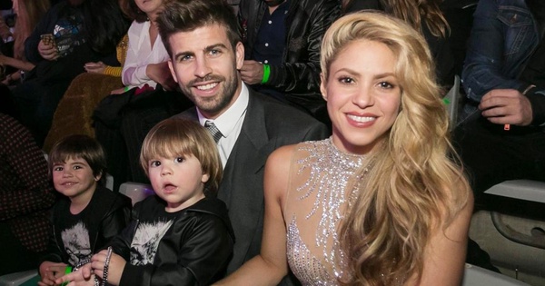 Shakira và Gerard Pique xác nhận đường ai nấy đi